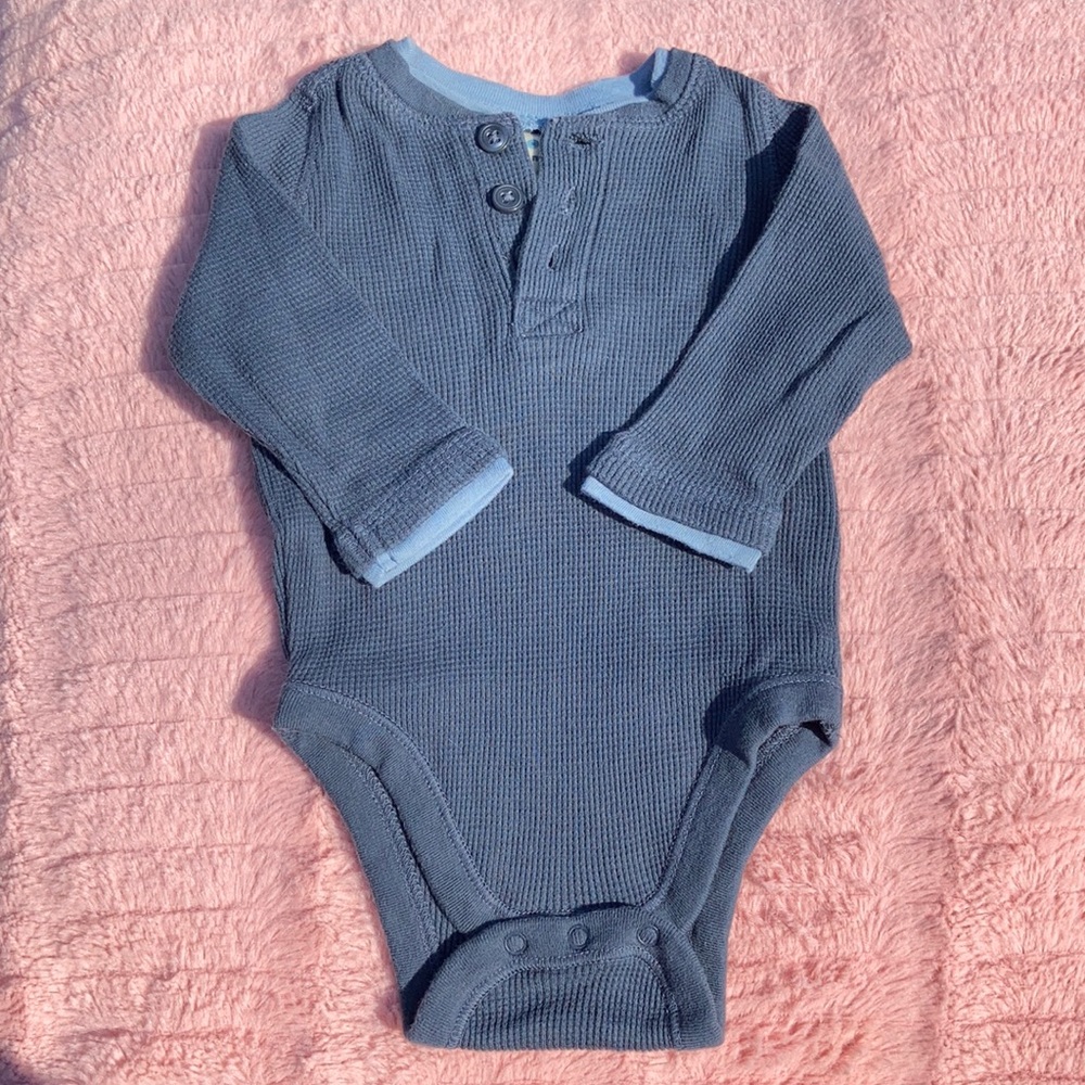 ⭐️Lot of 4⭐️ 3-6M Gap/Old Navy Onesies, Footies - Picture 11 of 13
